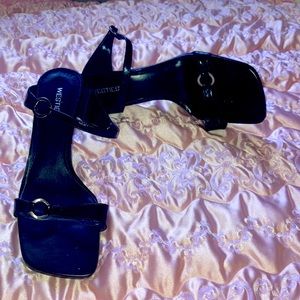 Never worn and in great condition.